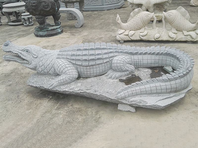 石雕鳄鱼