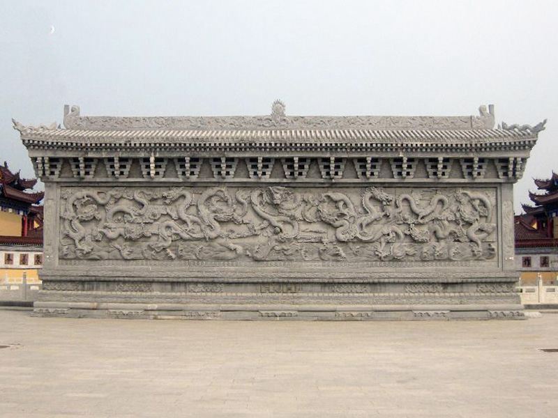 寺院浮雕九龙壁